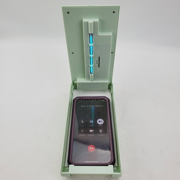 Tech Candy UV Sanitizer Phone Keys FABFITFUN Kills 99% Of Germs In 5min - Picture 1 of 14